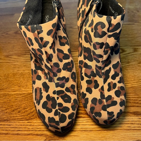 Spring Leopard Print High Heels - Picture 2 of 9